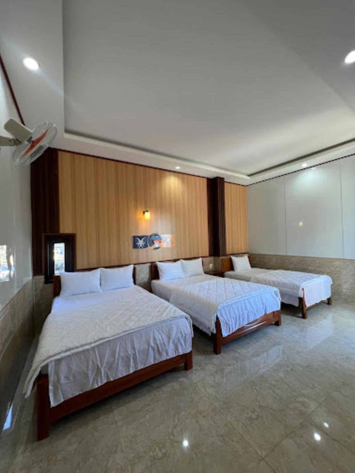 Binh Minh Hotel Plây Ku Exterior foto