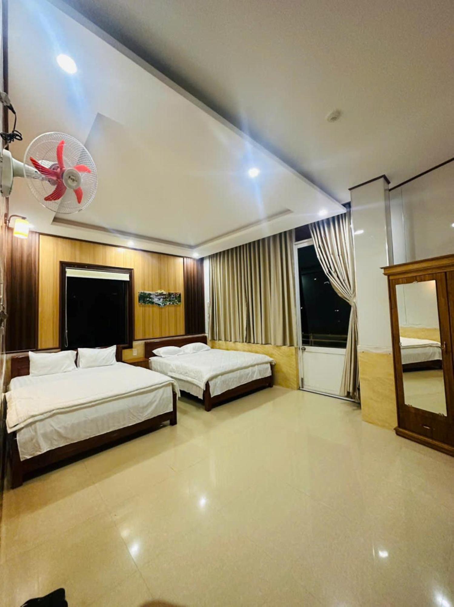 Binh Minh Hotel Plây Ku Exterior foto