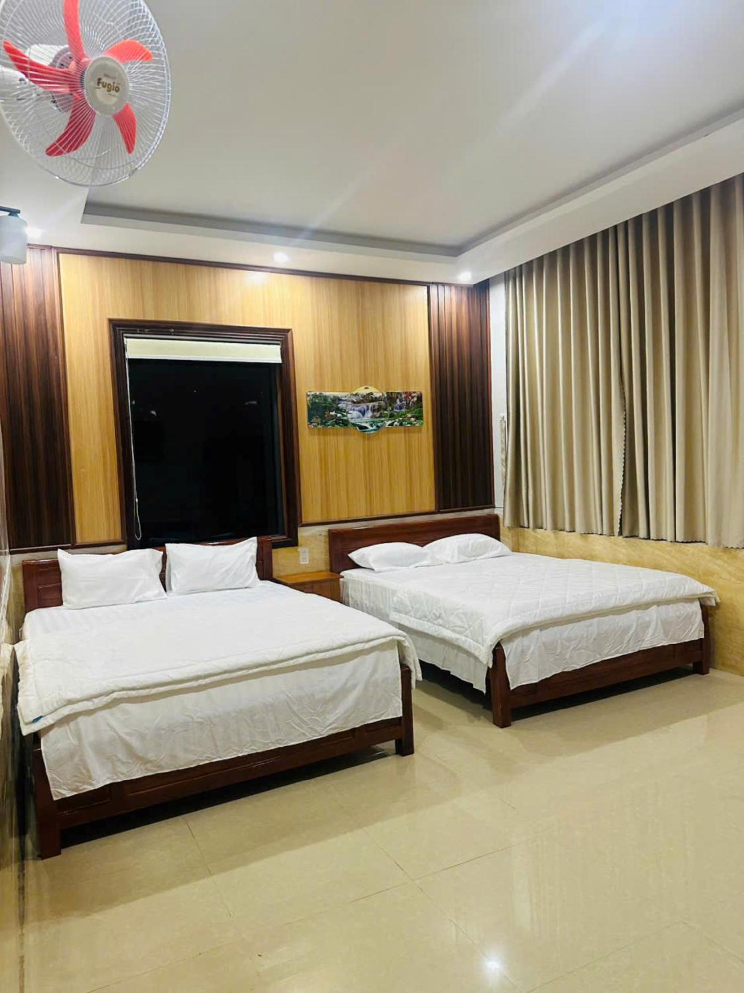 Binh Minh Hotel Plây Ku Exterior foto